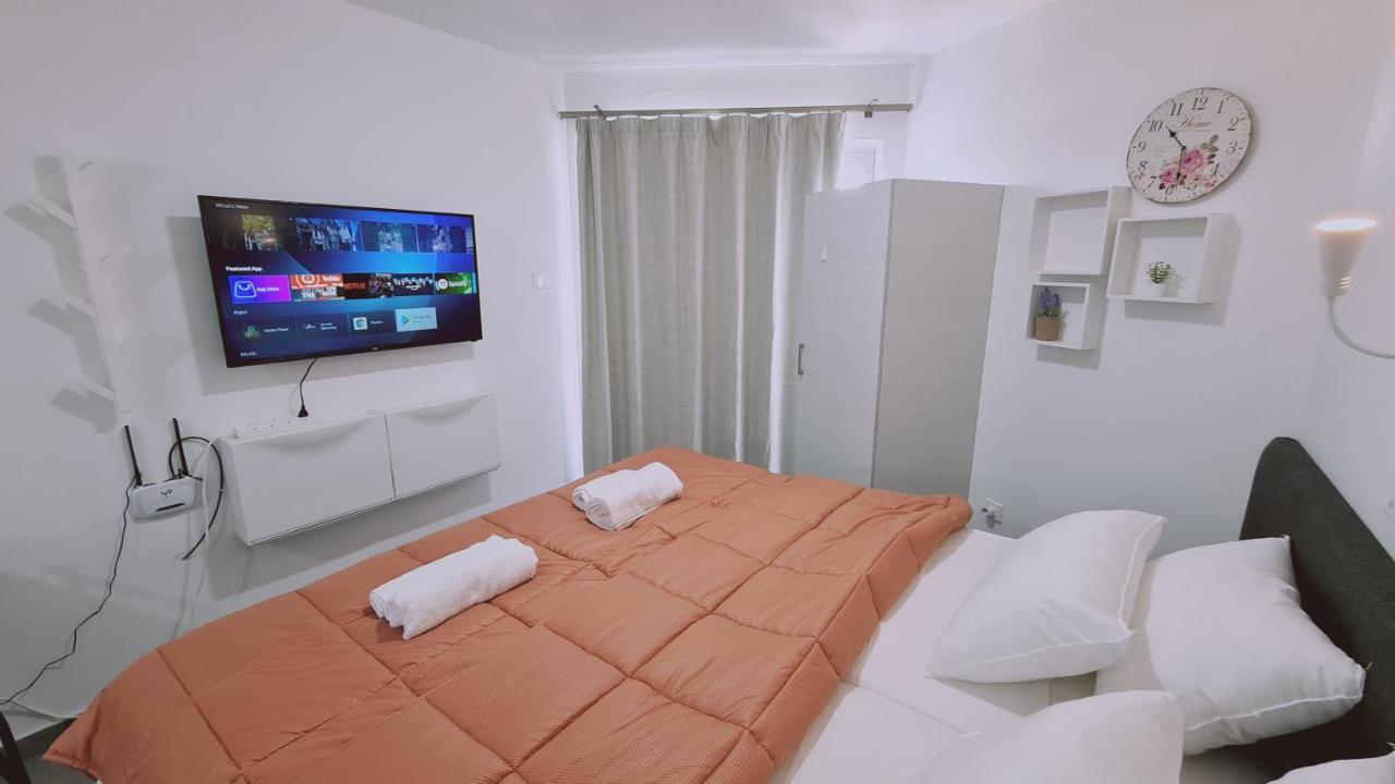 Stay Napa Living Studios Agia Napa Buitenkant foto